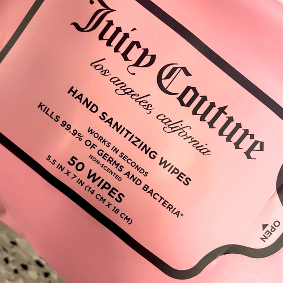Juicy couture single package hand sanitizing wipes